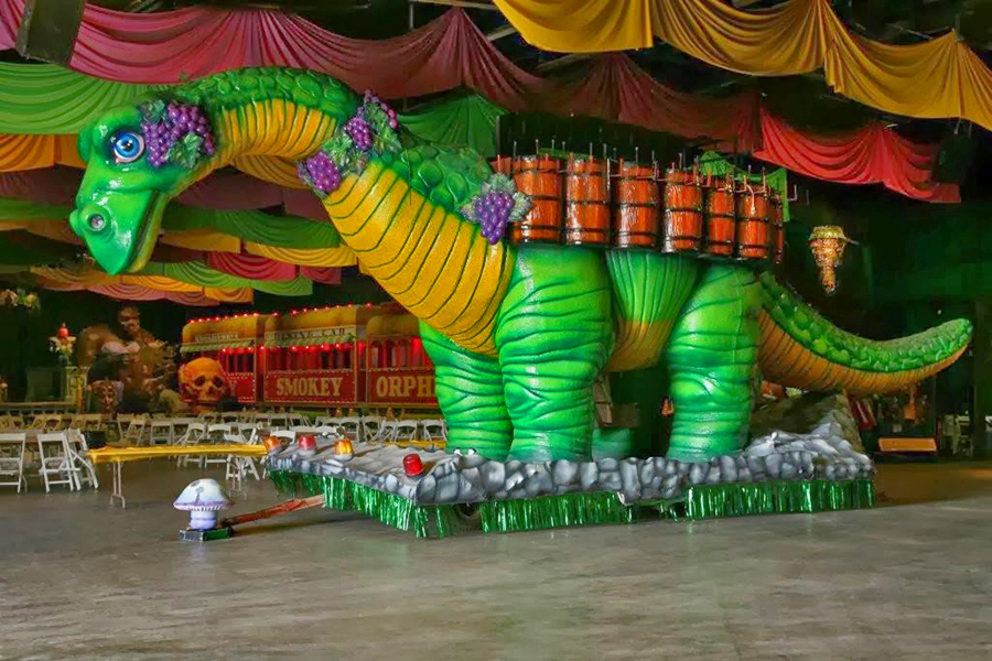 bacchus mardi gras floats